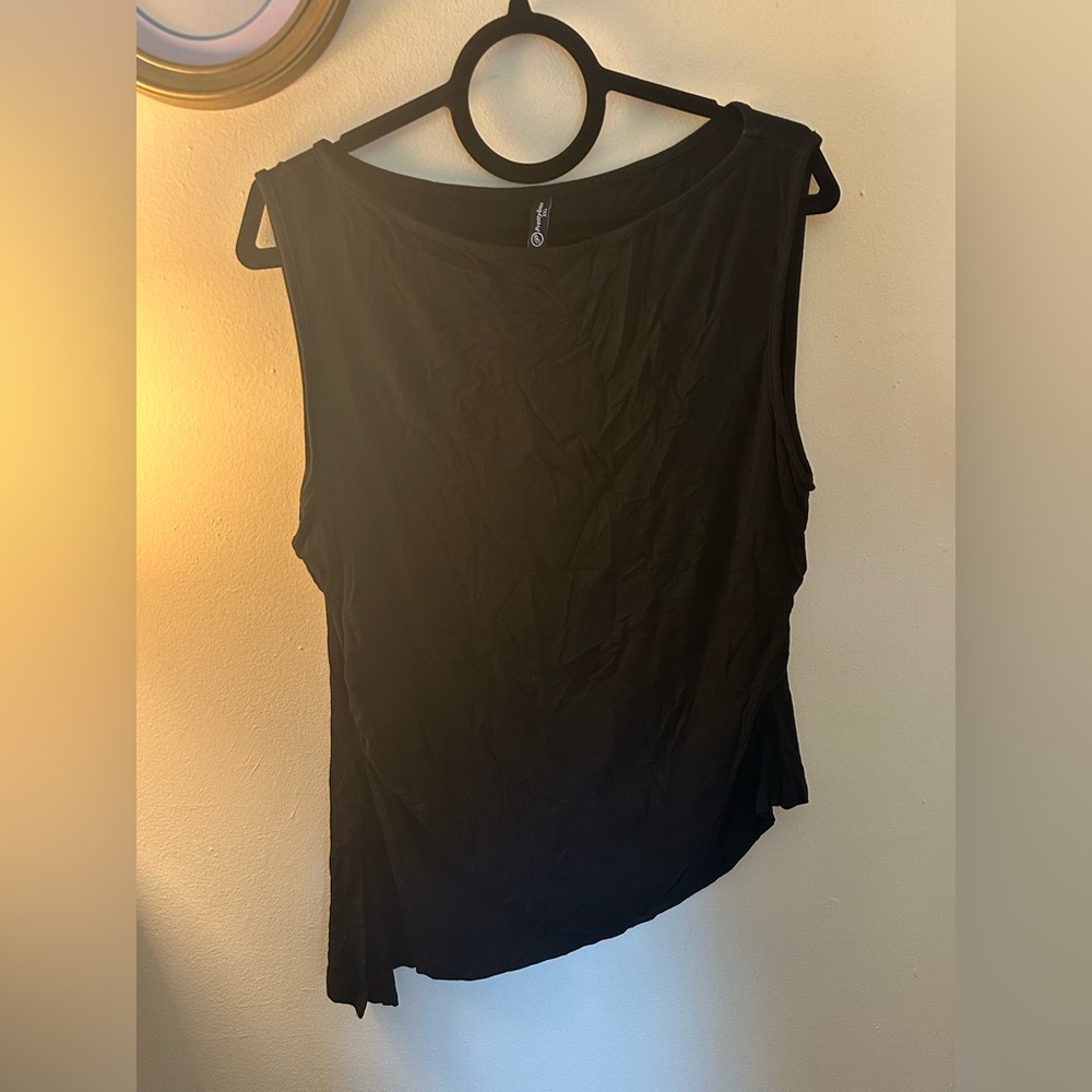 Women’s Black Sleeveless Assymetrical Tank Top